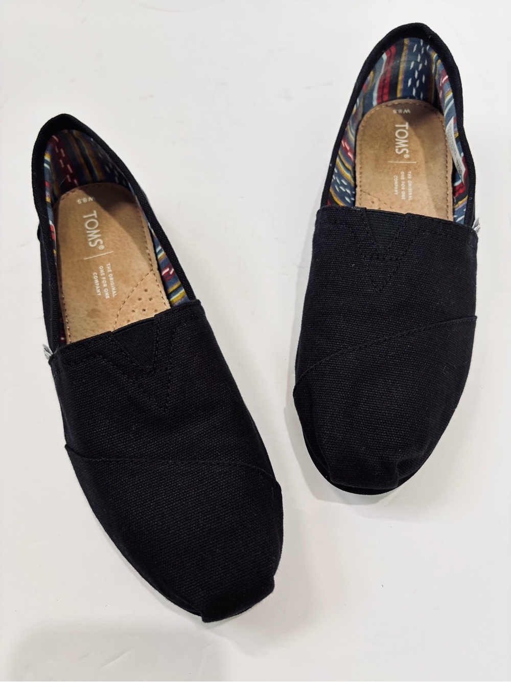 Toms Women's Black Canvas Slouchy Resortwear Slip on light weight Flat Shoe W8.5